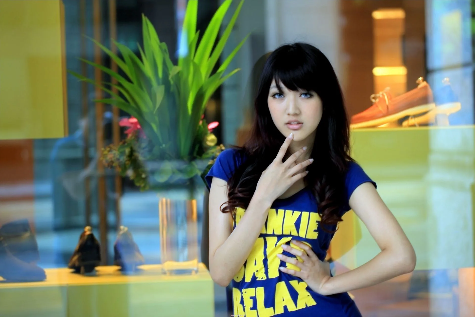 [Ấn bản đặc biệt BEAUTYLEG] Jill Yu Fuyu (Weiting), Nữ hoàng tất đen: Bộ ảnh chụp ngoài trời với tất đen